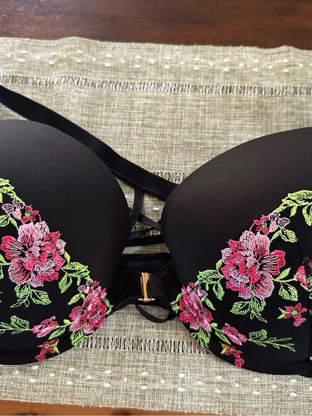 Lane Bryant Cacique Black Floral Embroidered Boost Plunge Bra